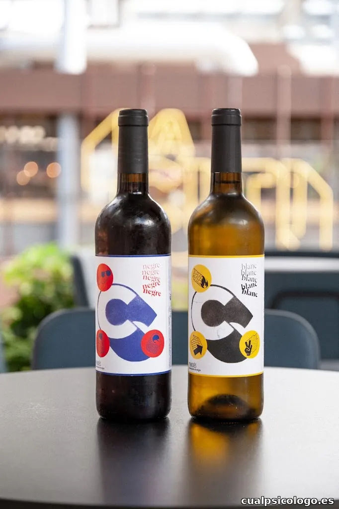 elGallinero Studio 🏾 Branding, diseño gráfico, diseño web y logos