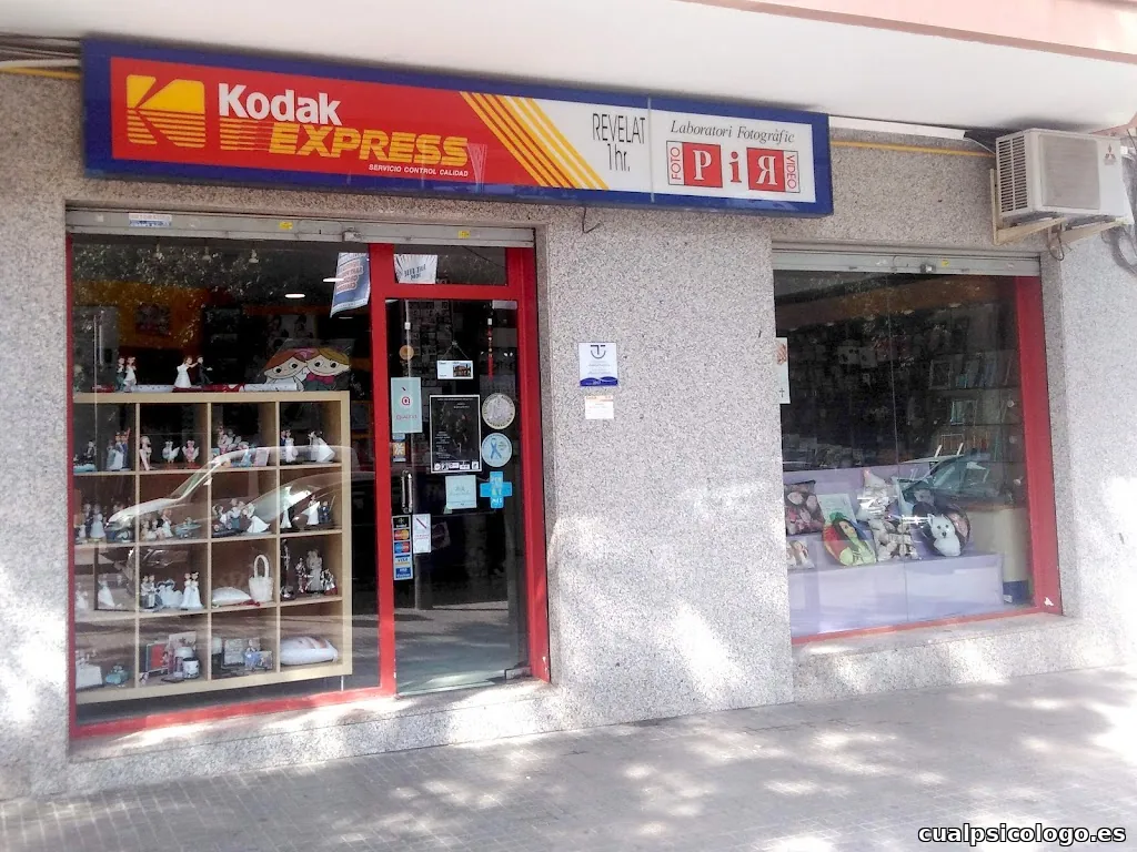 FOTO PIR VIDEO - KODAK EXPRESS / Laboratorio Estudio Fotográfico