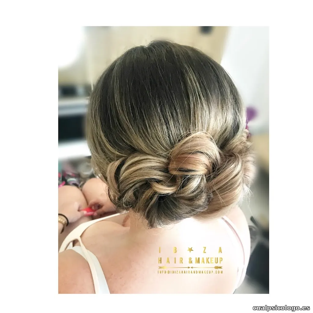 www.ibizahairandmakeup.com
